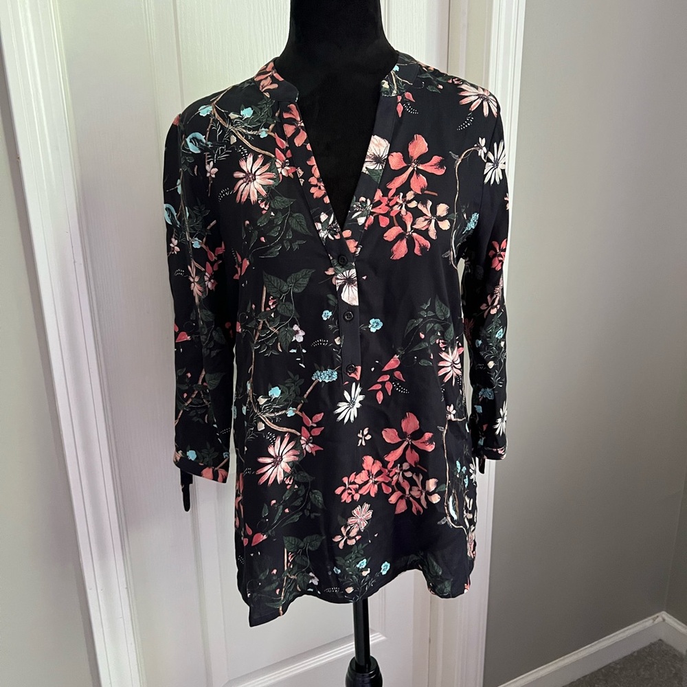 Elegant Floral V-Neck Blouse